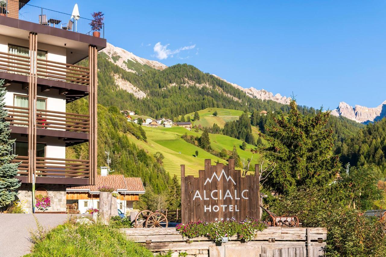 Hotel Alcialc لا فالي المظهر الخارجي الصورة
